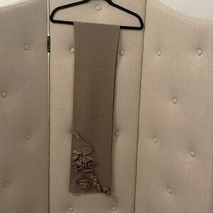 Talbots Metallic Beige NWT Winter Scarf w Floral 3D Designs & Matching Gloves